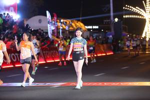 BIB: 
                            <button type="button" onclick="openModal(23339601)" class="btn btn-primary btn-sm float-right btn-popup" data-toggle="modal" data-target=".modal-high-quality">
                        <i class="fas fa-shopping-cart"></i> Add to Cart
                    </button>
                                            <button type="button" onclick="isThisMe(23339601, true)" class="btn btn-success btn-sm float-right btn-popup btn-isme hidden" data-toggle="tooltip" data-placement="bottom" title="นี่คือรูปของคุณใช่ไหม คลิกที่นี่เพื่อเอาเข้าอัลบั้ม">
                        <i class="fas fa-plus"></i> Add to album
                    </button>
                    <button type="button" onclick="isThisMe(23339601, false)" class="btn btn-warning btn-sm float-right btn-popup btn-isnotme hidden">
                        <i class="fas fa-ban"></i> Remove from album
                    </button>